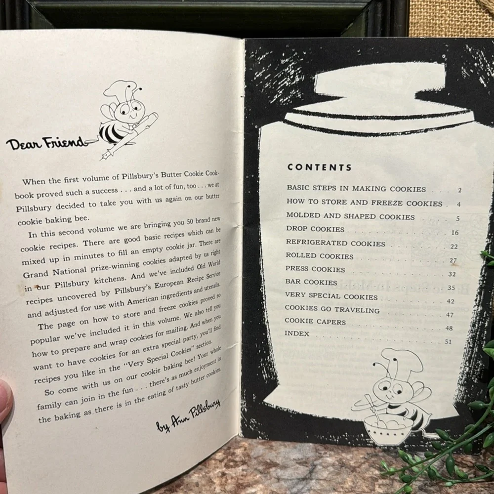 Vintage Pillsbury cookbook